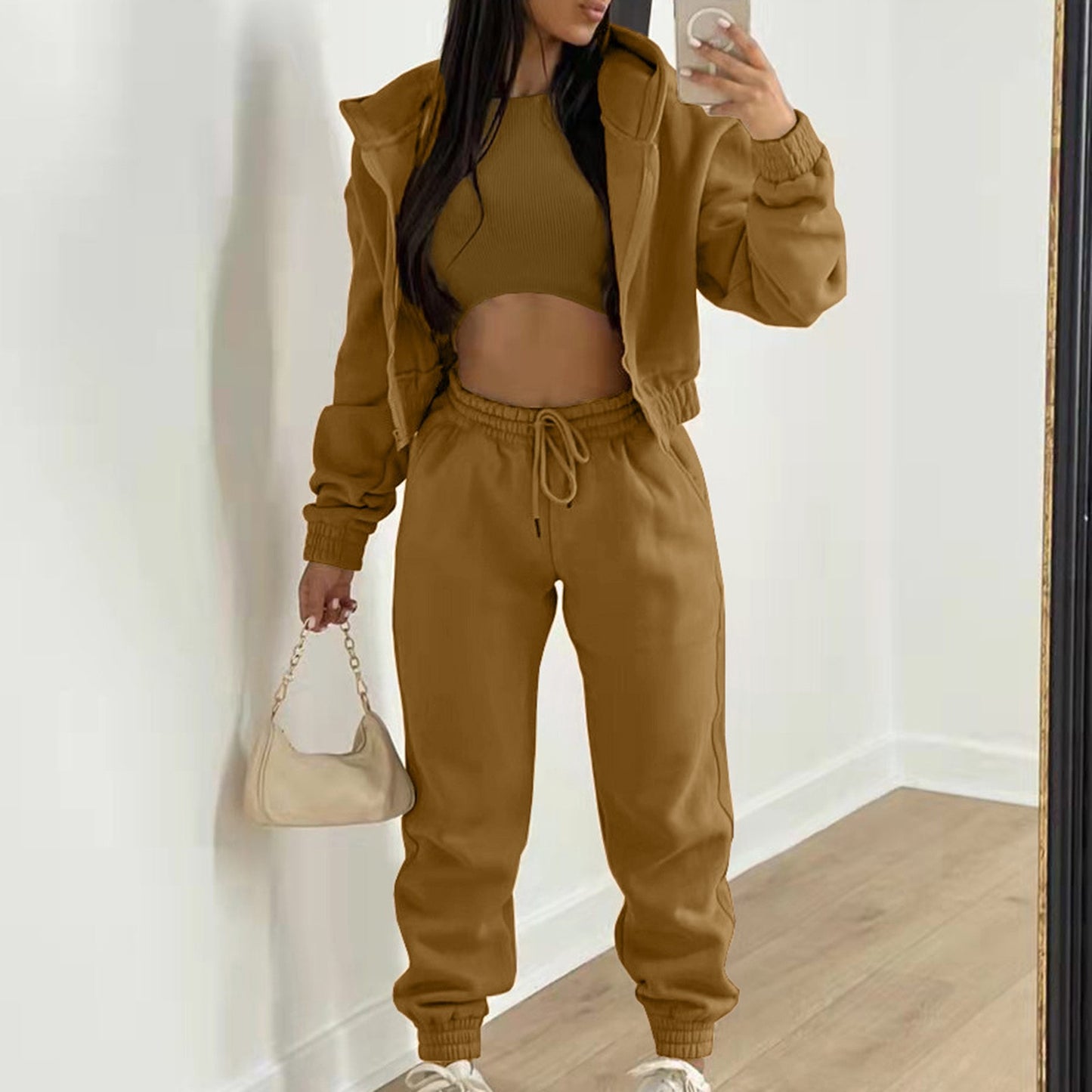 LENI~ 3-teiliges Set mit Crop-Top, Hoodie und Jogger – weich, bequem und stylisch